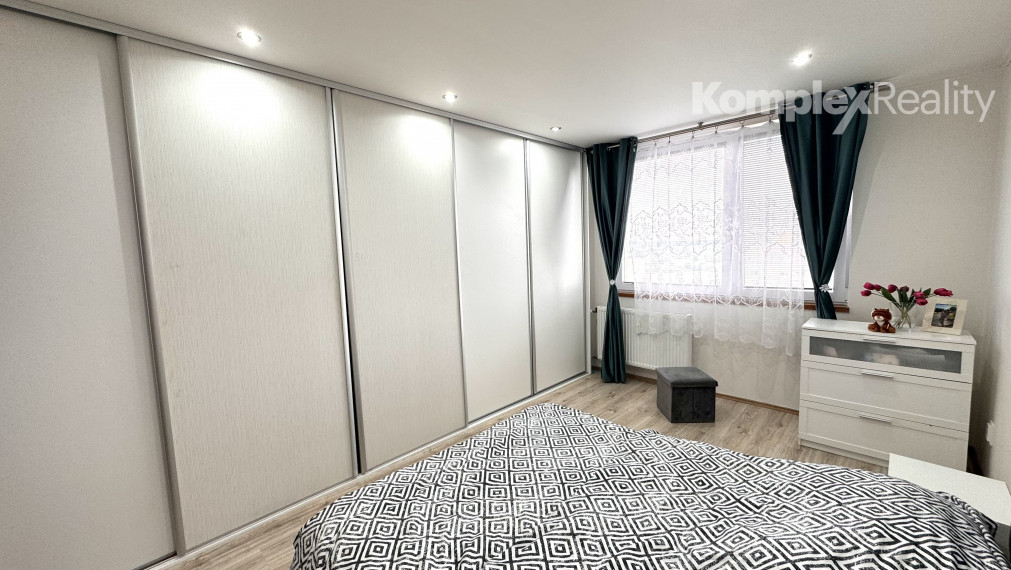Na predaj- 2 izbový byt  s balkónom Nové Zámky