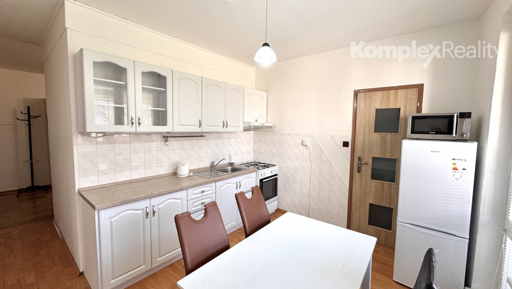 Prenájom- 3 izbový byt s balkónom JUH Nové Zámky