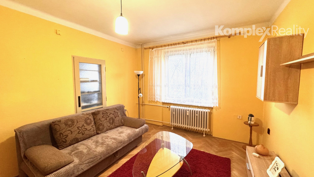 Prenájom- 2 izbový zariadený byt, centrum Nové Zámky