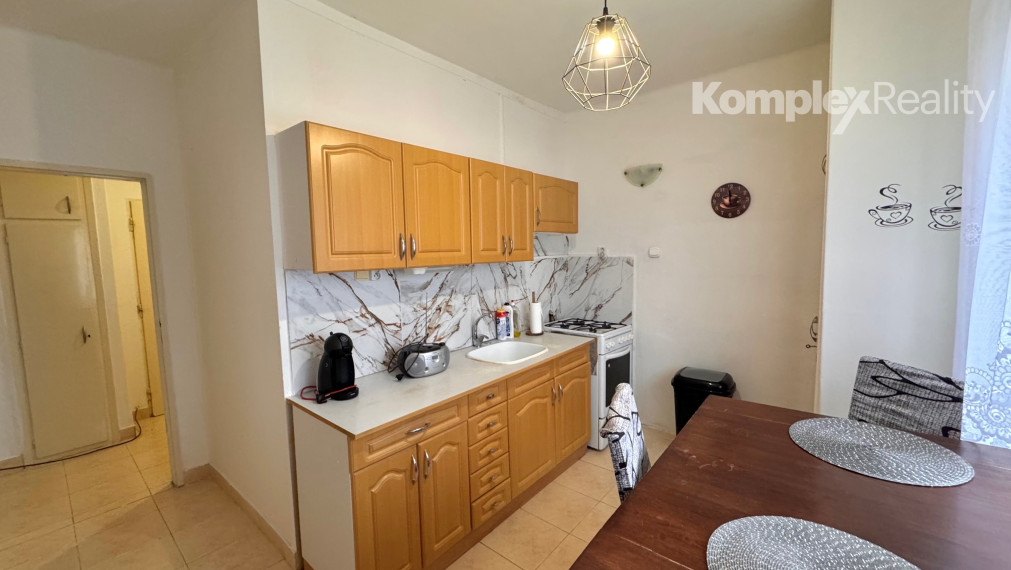 Prenájom- 2 izbový zariadený byt, centrum Nové Zámky