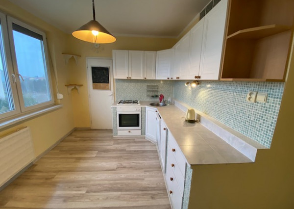 Prenájom- 3 izbový byt s balkónom Nové Zámky