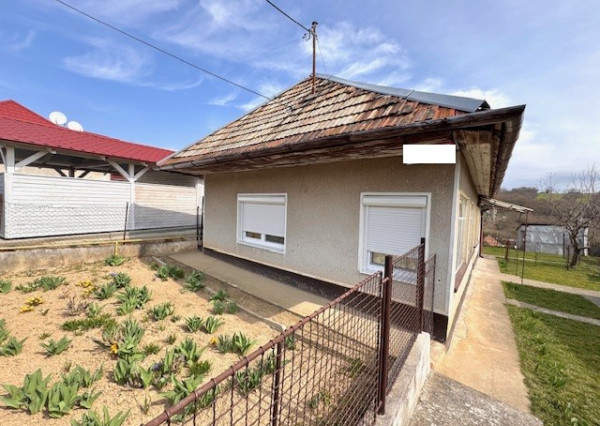 Predaj- rodinný dom vo vidieckom štýle , Trávnica