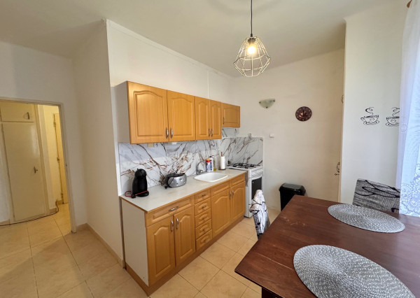 Prenájom- 2 izbový zariadený byt, centrum Nové Zámky