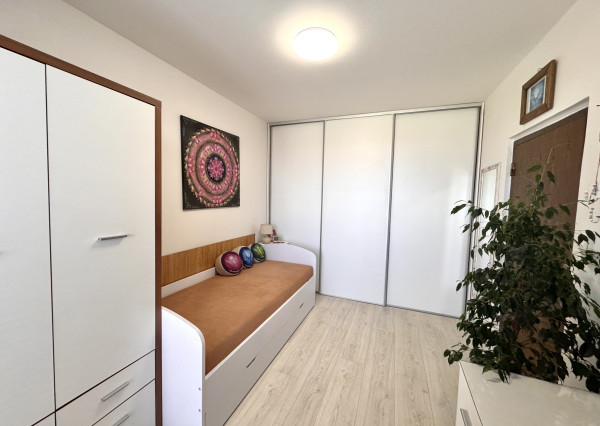 Predaj- slnečný 3-izbový byt v top lokalite Šurian – ideálny na bývanie aj investíciu