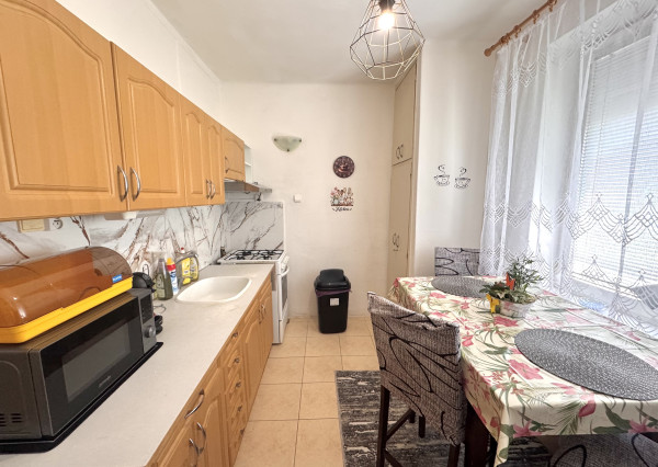 Prenájom- 2 izbový zariadený byt, centrum Nové Zámky