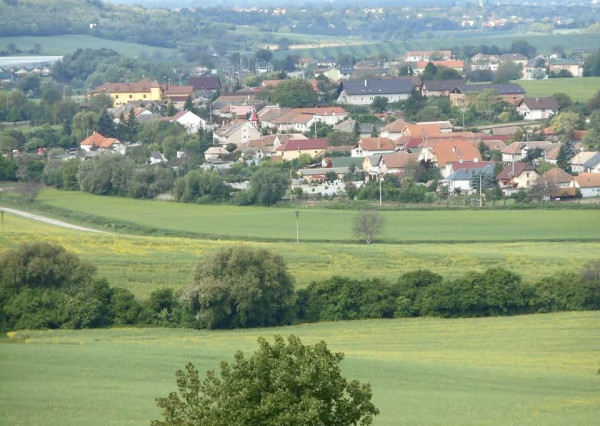 Útulná rekreačná chata v obľúbenej lokalite Podhájska – ideálne miesto na oddych aj investíciu