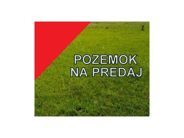 Predaj-  priestranný stavebný pozemok 1467 m2 na výstavbu 2 domov  v Nesvadoch