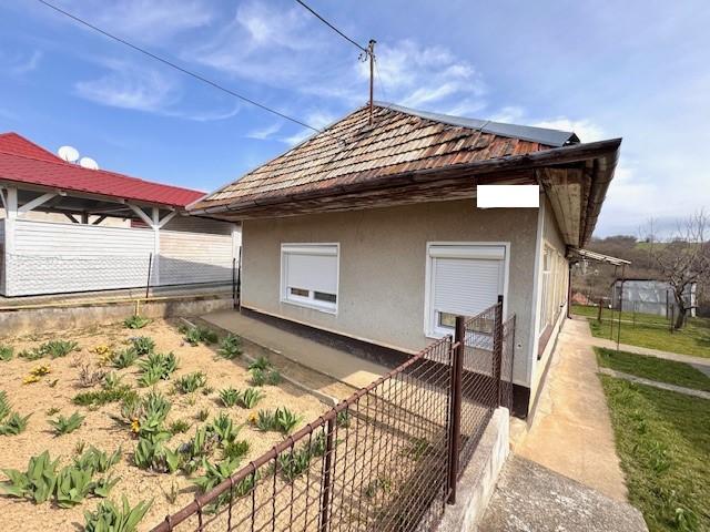 Predaj- rodinný dom vo vidieckom štýle , Trávnica