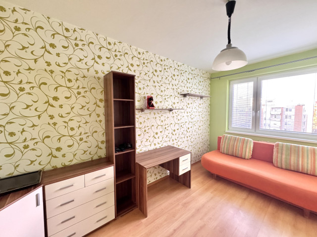 Predaj- Veľkometrážny 3-izbový byt s loggiou – JUH, Nové Zámky, 78 m²