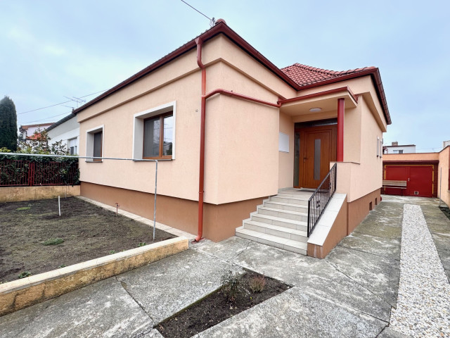 Prenájom- útulný 3i rodinný dom v pokojnej lokalite Nových Zámkov