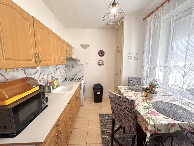 Prenájom- 2 izbový zariadený byt, centrum Nové Zámky