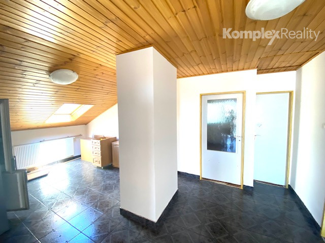 Predaj- zrekonštruovaný rodinný dom vhodný aj na podnikanie  v Nových Zámkoch