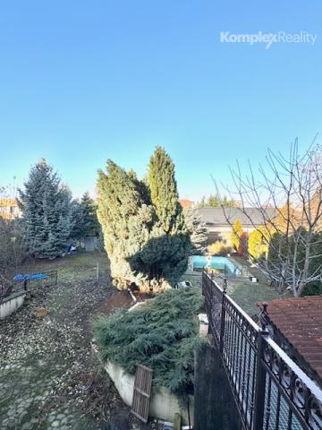 Predaj- priestranný rodinný dom s možnosťou podnikania v centre Nových Zámkov