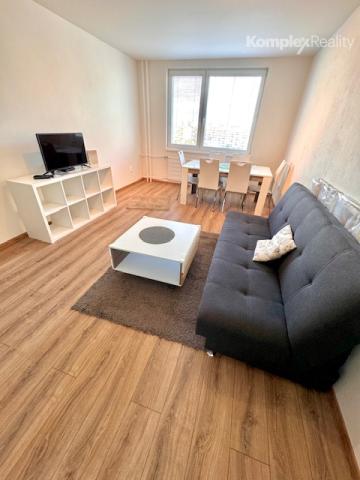 Prenájom-  zariadený 2i byt s balkónom Nové Zámky