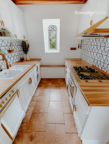 Predaj- 4i  dom v tichej lokalite s vizualizáciou interiéru, Šurany