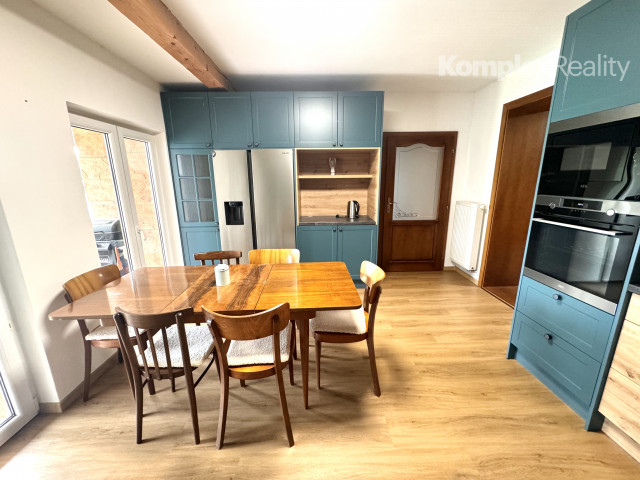 REZERVOVANÉ!Predaj- 4i rodinný dom s bazénom" Milionárska štvrť "Nové Zámky