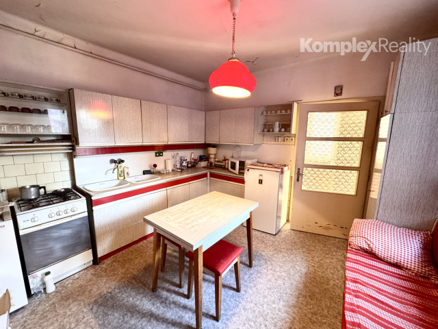 Predaj- 3i rodinný dom  s garážou a letnou kuchyňou Nové Zámky