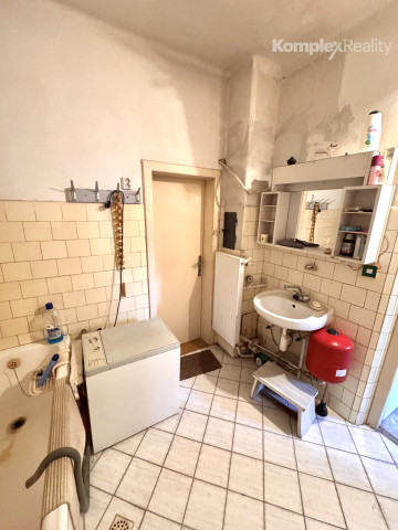 Predaj- 3i rodinný dom  s garážou a letnou kuchyňou Nové Zámky