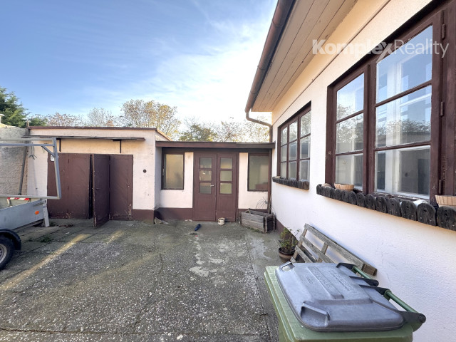 Predaj- 3i rodinný dom  s garážou a letnou kuchyňou Nové Zámky