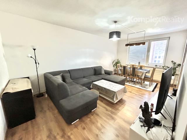 Predaj- priestranný 2 izbový byt s balkónom po kompletnej rekonštrukcii, Nové Zámky