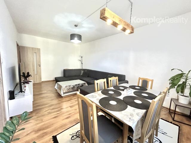 Predaj- priestranný 2 izbový byt s balkónom po kompletnej rekonštrukcii, Nové Zámky