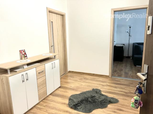 Predaj- priestranný 2 izbový byt s balkónom po kompletnej rekonštrukcii, Nové Zámky