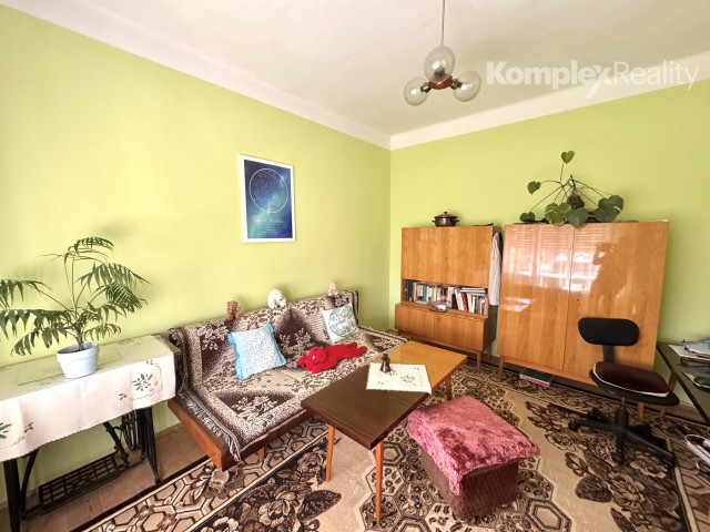 Na predaj rodinný dom s dielňou, garážou a udržiavanou záhradou – Rúbaň