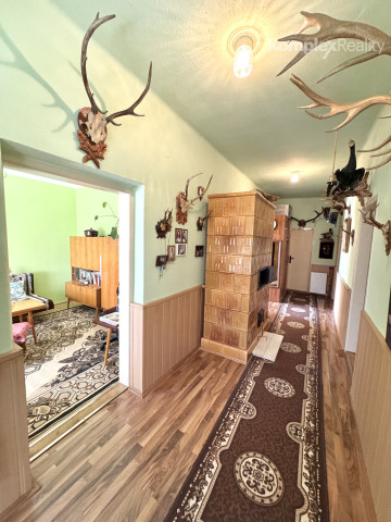 Na predaj rodinný dom s dielňou, garážou a udržiavanou záhradou – Rúbaň