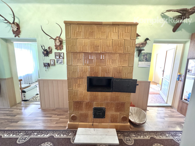 Na predaj rodinný dom s dielňou, garážou a udržiavanou záhradou – Rúbaň