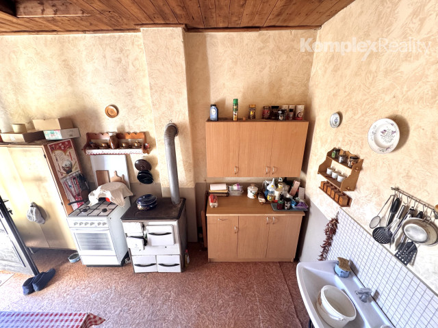 Na predaj rodinný dom s dielňou, garážou a udržiavanou záhradou – Rúbaň