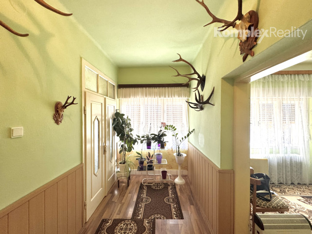 Na predaj rodinný dom s dielňou, garážou a udržiavanou záhradou – Rúbaň