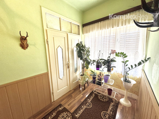 Na predaj rodinný dom s dielňou, garážou a udržiavanou záhradou – Rúbaň