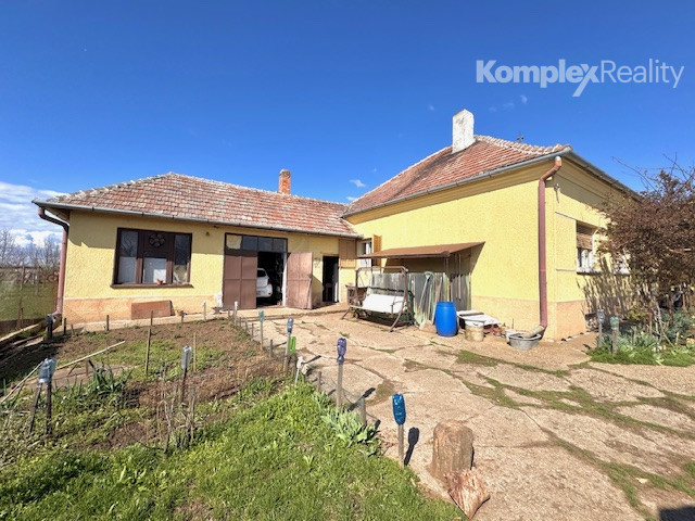 Na predaj rodinný dom s dielňou, garážou a udržiavanou záhradou – Rúbaň