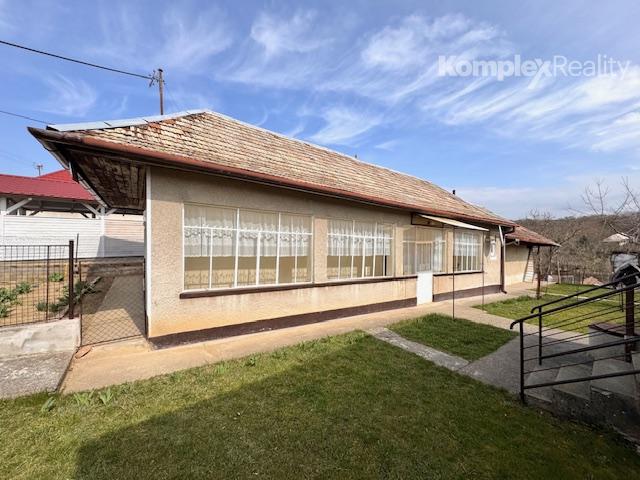 Predaj- rodinný dom vo vidieckom štýle , Trávnica