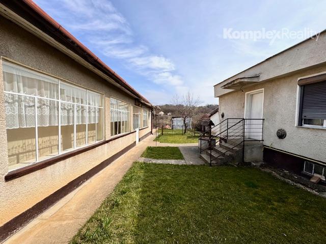 Predaj- rodinný dom vo vidieckom štýle , Trávnica