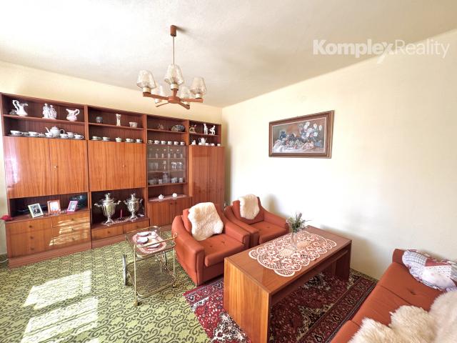 Na predaj: 5-izbový rodinný dom so samostatnou garážou a letnou kuchyňou v obci Tvrdošovce