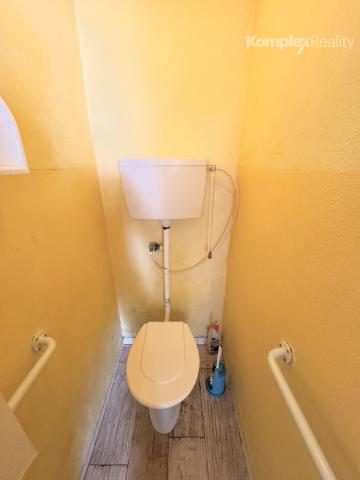 Na predaj: 5-izbový rodinný dom so samostatnou garážou a letnou kuchyňou v obci Tvrdošovce