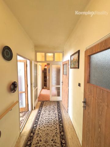 Na predaj: 5-izbový rodinný dom so samostatnou garážou a letnou kuchyňou v obci Tvrdošovce