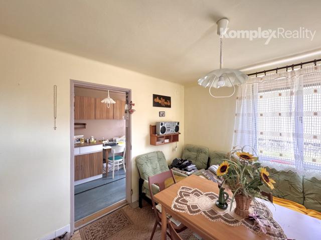 Na predaj: 5-izbový rodinný dom so samostatnou garážou a letnou kuchyňou v obci Tvrdošovce