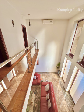 Na predaj: Luxusný 5-izbový rodinný dom s bazénom, dvojgarážou a záhradným domom v obci Andovce