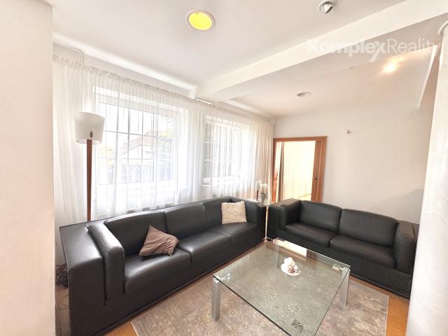 Na predaj nadštandardný 5-izbový rodinný dom s dvojgarážou a wellness zónou, Bánov (okres Nové Zámky)