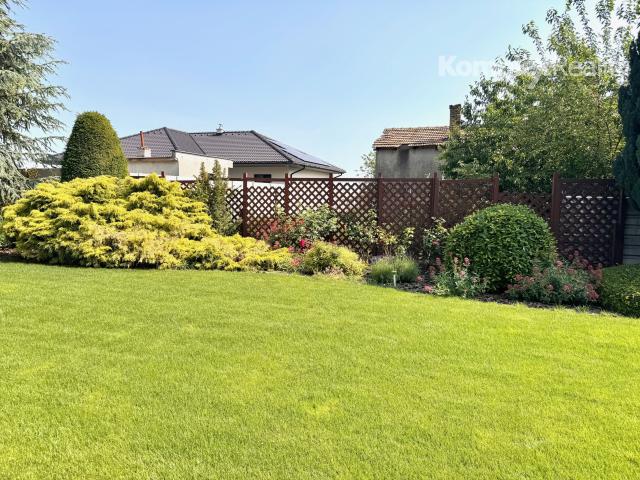 Na predaj nadštandardný 5-izbový rodinný dom s dvojgarážou a wellness zónou, Bánov (okres Nové Zámky)