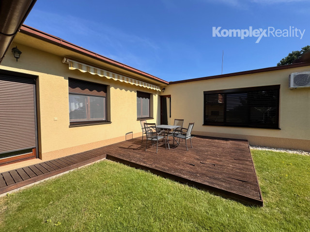 Predaj- 4 izbový átriový rodinný dom Milionárska štvrť, Nové Zámky