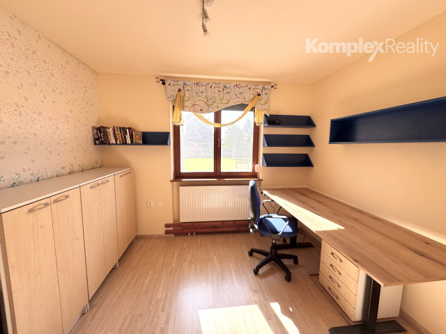 Predaj- 4 izbový átriový rodinný dom Milionárska štvrť, Nové Zámky