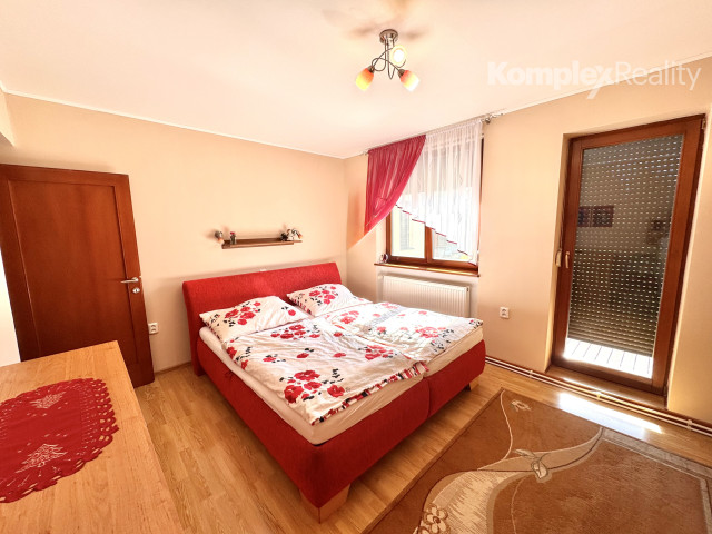 Predaj- 4 izbový átriový rodinný dom Milionárska štvrť, Nové Zámky