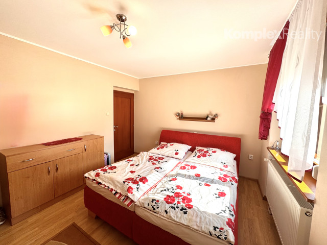 Predaj- 4 izbový átriový rodinný dom Milionárska štvrť, Nové Zámky