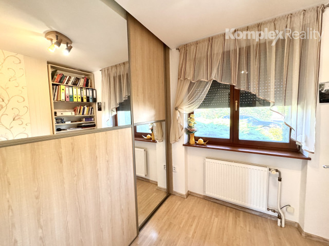 Predaj- 4 izbový átriový rodinný dom Milionárska štvrť, Nové Zámky