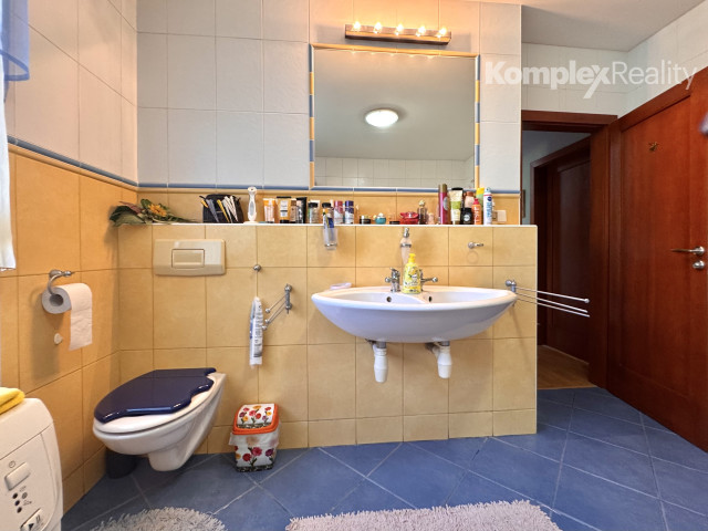 Predaj- 4 izbový átriový rodinný dom Milionárska štvrť, Nové Zámky