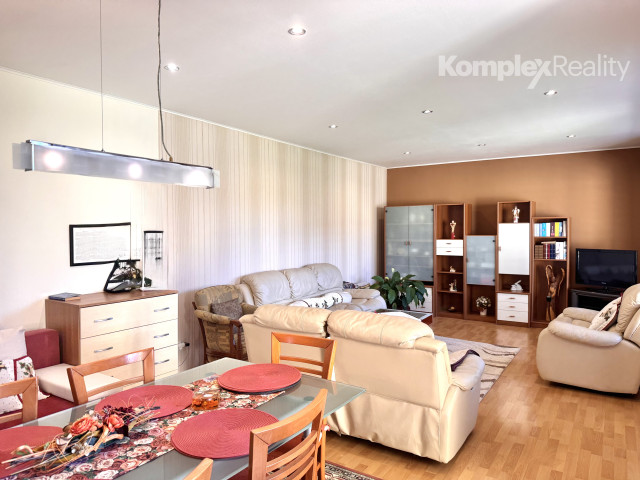 Predaj- 4 izbový átriový rodinný dom Milionárska štvrť, Nové Zámky