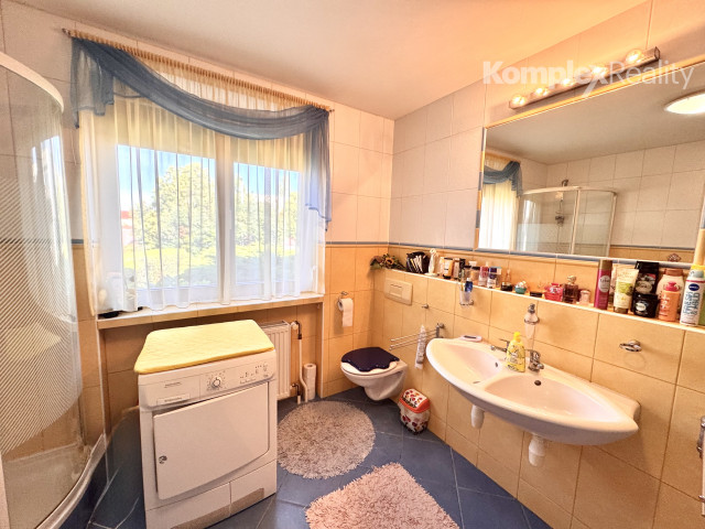 Predaj- 4 izbový átriový rodinný dom Milionárska štvrť, Nové Zámky